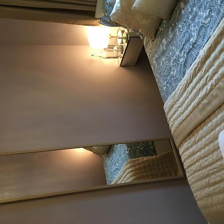 Leafy Suburban Bed And Breakfast Northwood  Екстер'єр фото