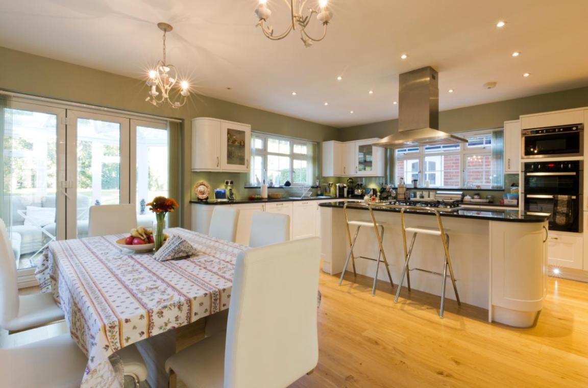 Leafy Suburban Bed And Breakfast Northwood  Екстер'єр фото
