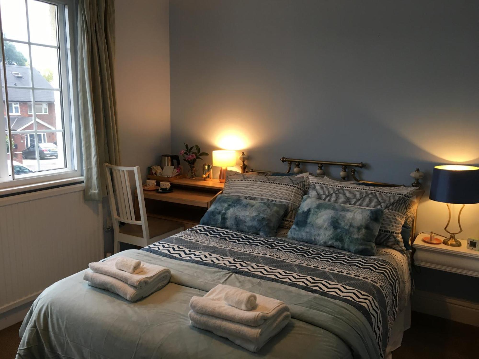 Leafy Suburban Bed And Breakfast Northwood  Екстер'єр фото