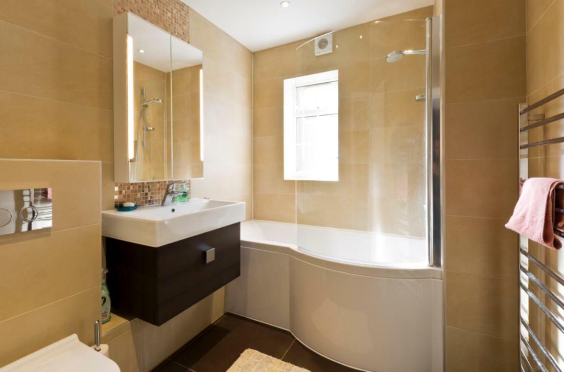 Leafy Suburban Bed And Breakfast Northwood  Екстер'єр фото
